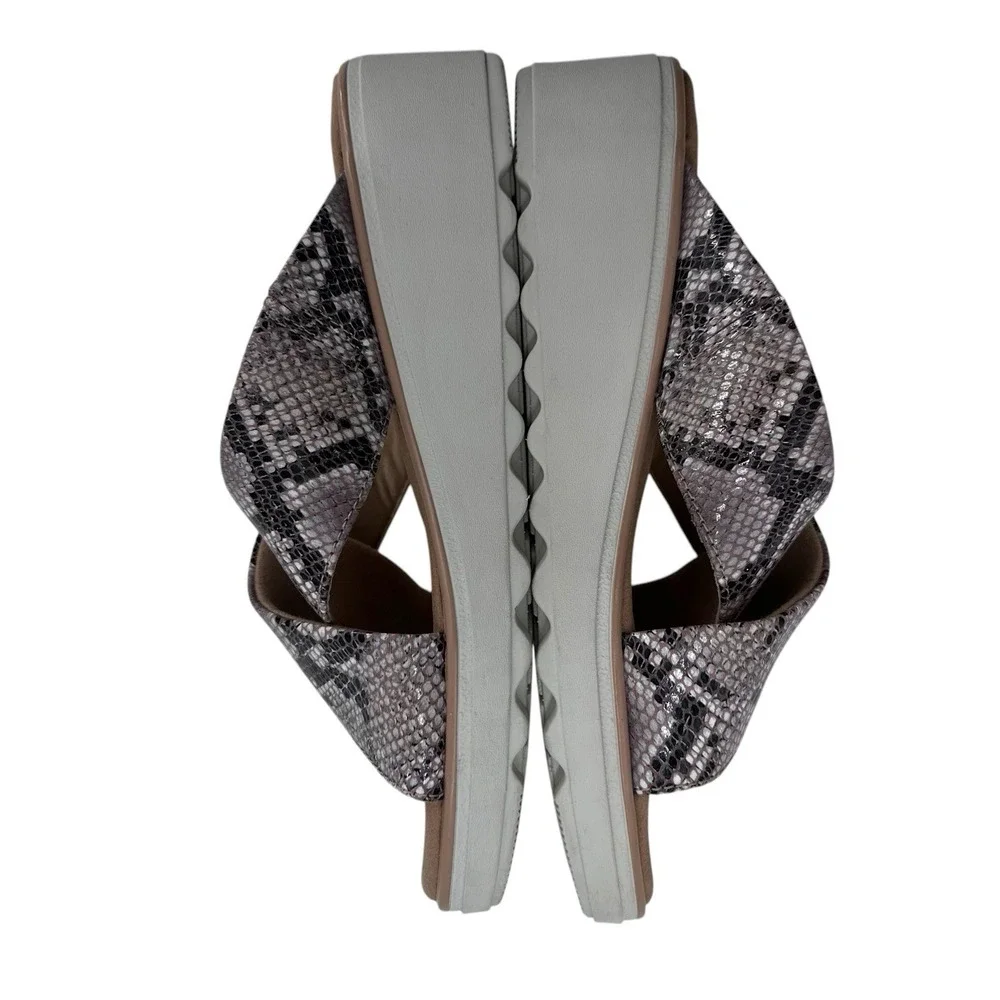 Clarks Jillian Gem Sandal in Natural Snake Women's Size‎ 7 W Slide Slip on Flats